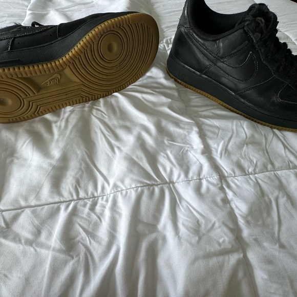 Men’s shoes - Picture 2 of 2